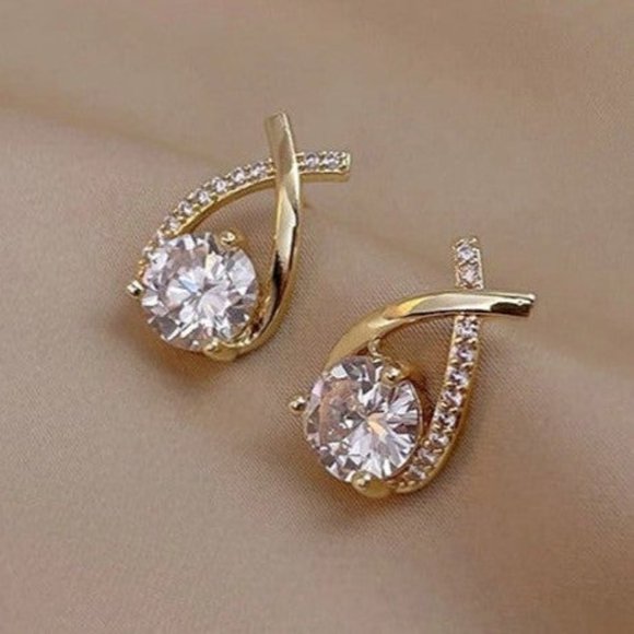 2ct Diamond 18K Gold Twisted Womens Earrings Soliatire Stud Style Ladies Jewelry - Picture 8 of 10